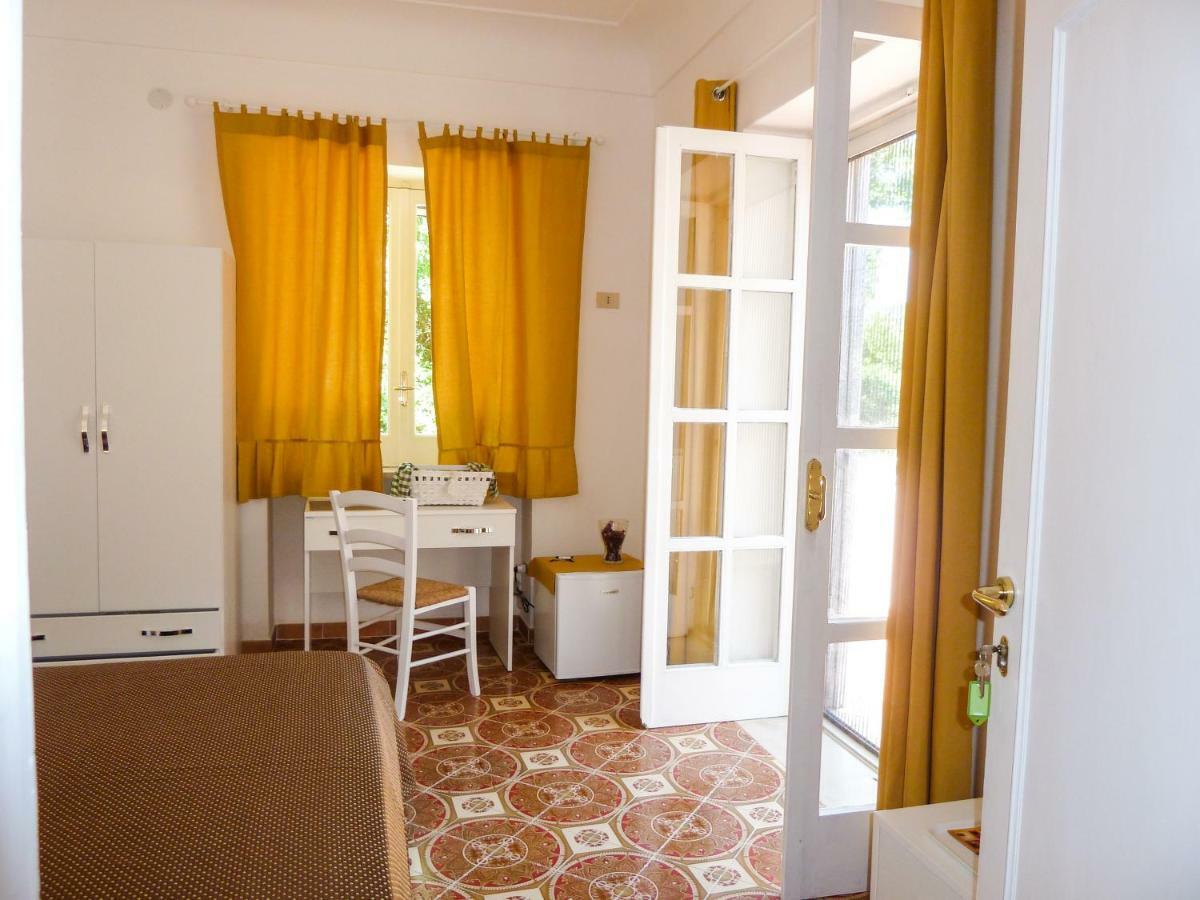 Don Raffae Guest house *