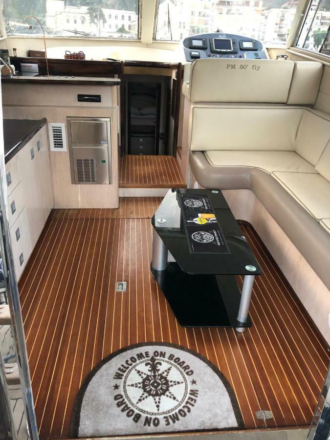 Yacht Botel