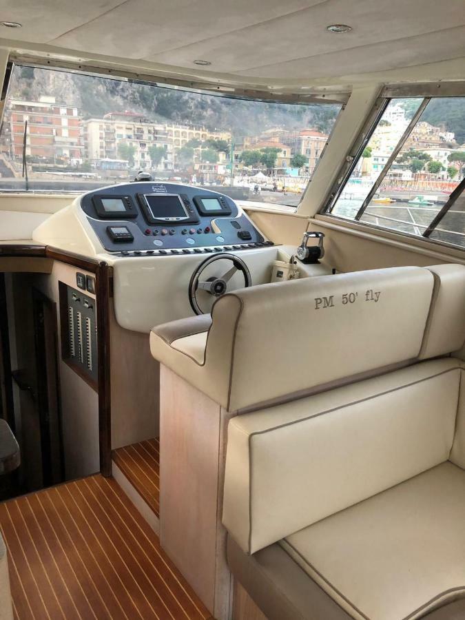Yacht Botel