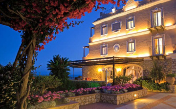 Luna 4* Capri